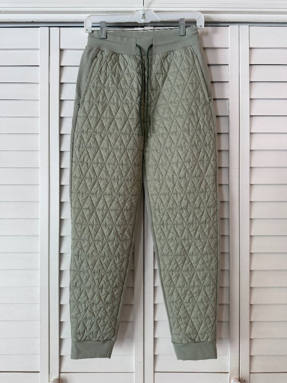 Athleta Solstice Apres Ski Quilted Jogger Pants  - Size 0